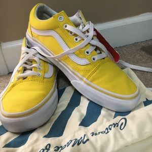 spectra yellow vans old skool